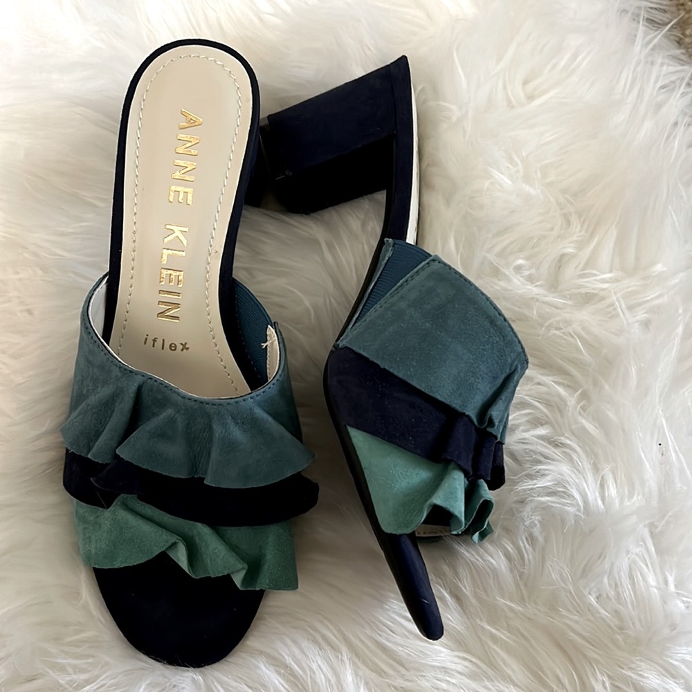 ANNE KLEIN iflex PUMP SANDAL BLUE | GREEN